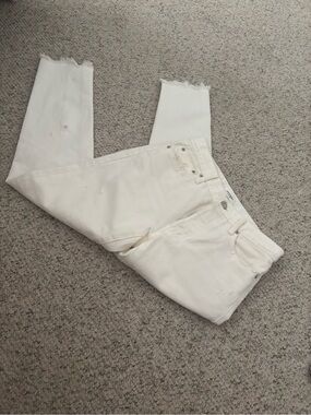 Moussy Off-White Cropped Frayed-Hem Jeans